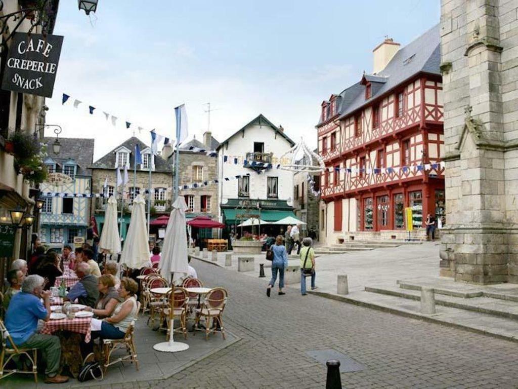 Josselin Church View . Extérieur photo