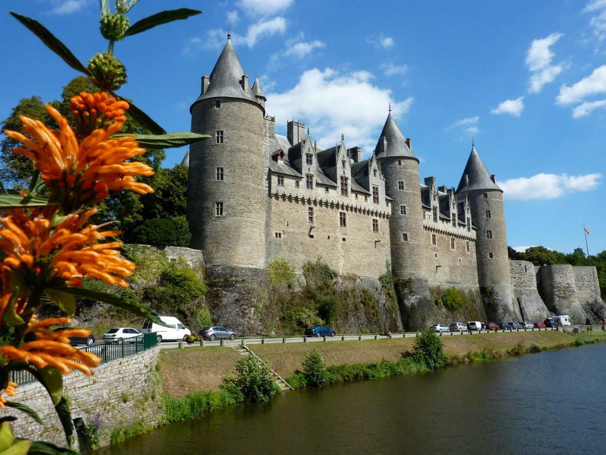Josselin Church View . Extérieur photo
